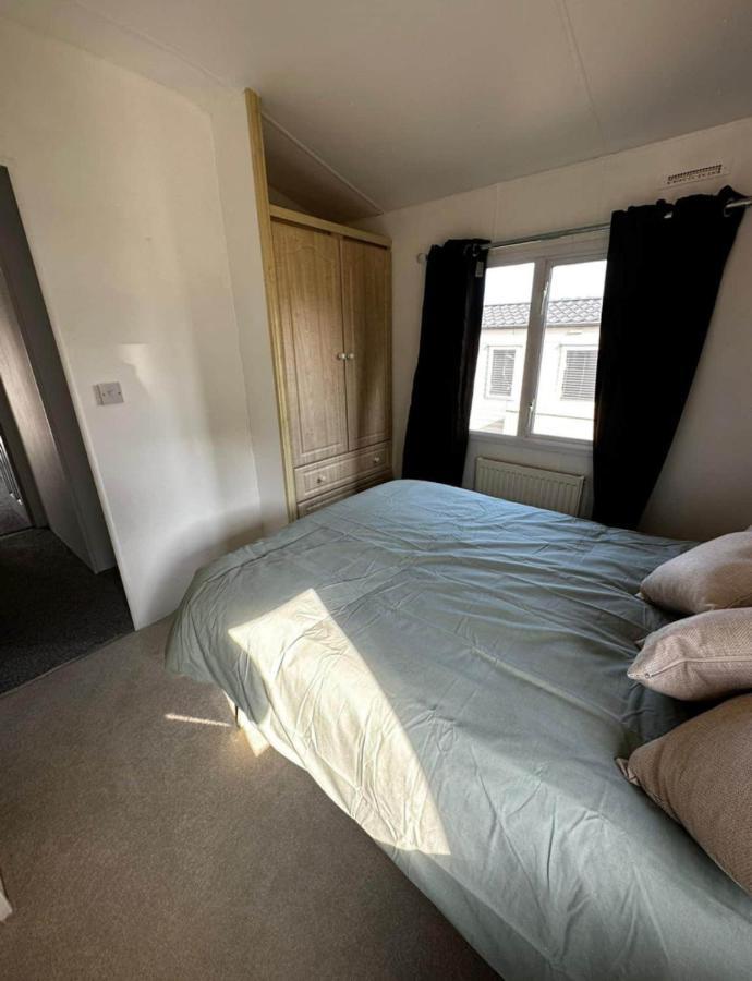 2 Bedroom Caravan With Sea Views Eastchurch المظهر الخارجي الصورة