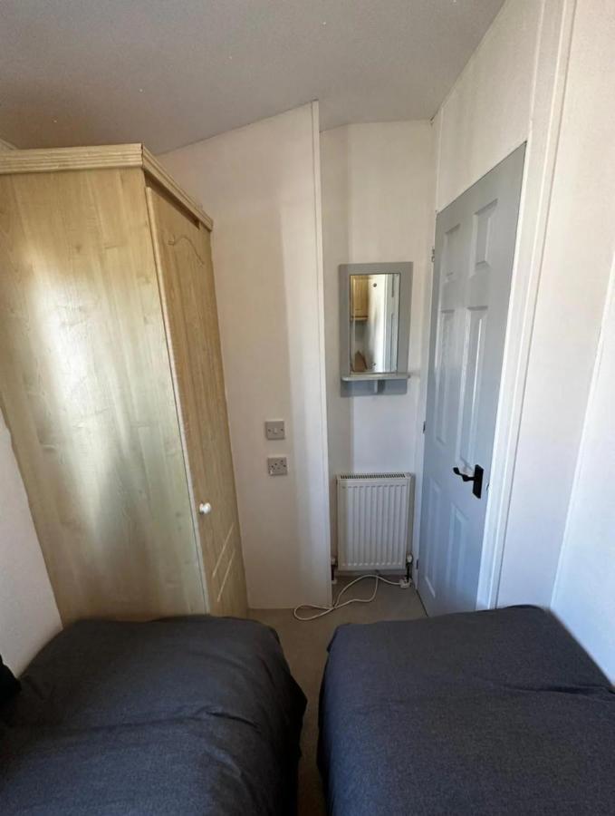 2 Bedroom Caravan With Sea Views Eastchurch المظهر الخارجي الصورة