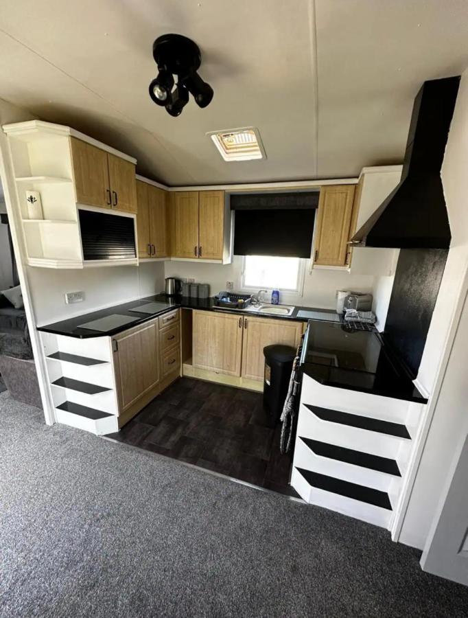 2 Bedroom Caravan With Sea Views Eastchurch المظهر الخارجي الصورة