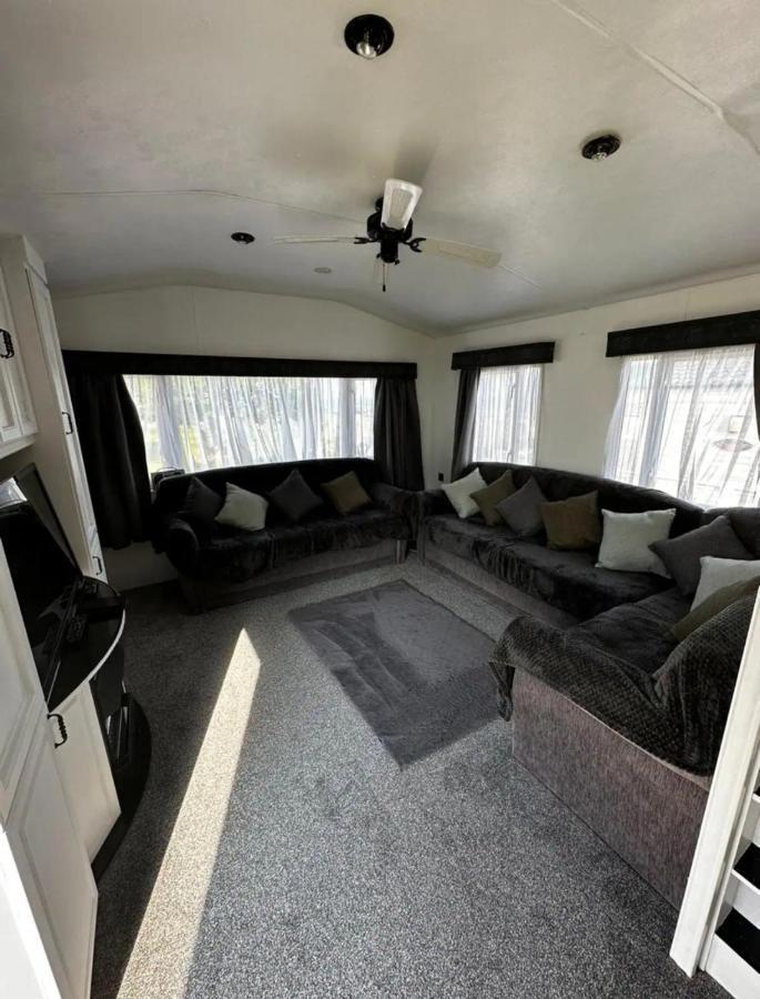 2 Bedroom Caravan With Sea Views Eastchurch المظهر الخارجي الصورة