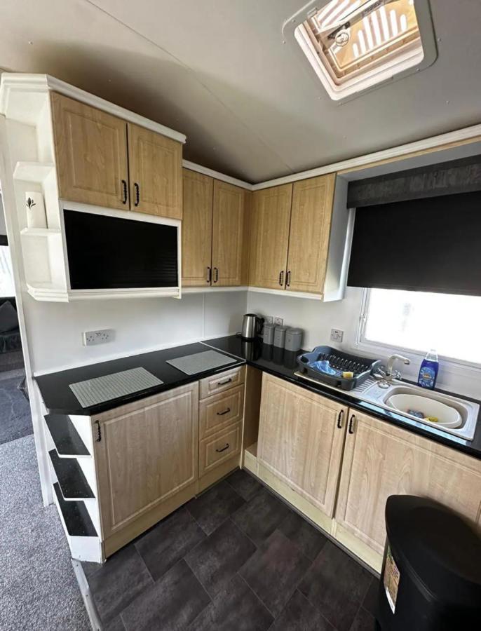 2 Bedroom Caravan With Sea Views Eastchurch المظهر الخارجي الصورة